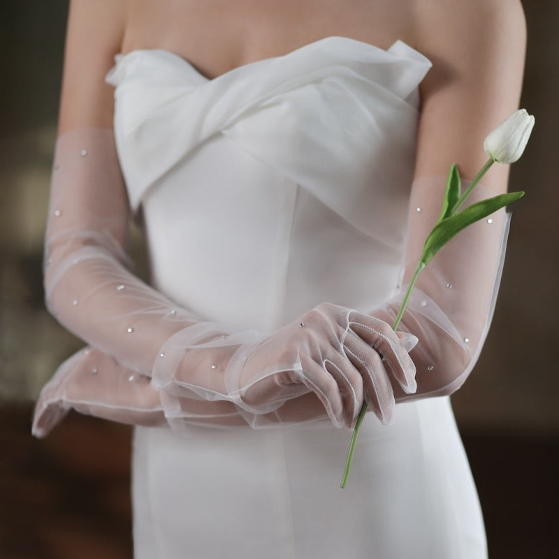 Elegant Sparkling Diamond Bridal Gloves for weddings0