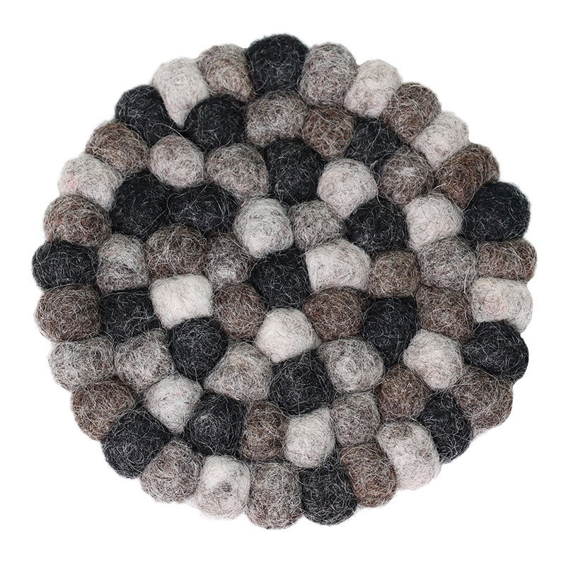 Handmade Zakka-style wool felt ball coaster9