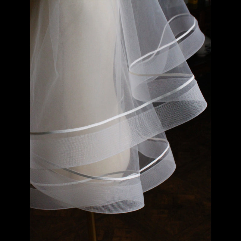 Elegant white double layer bridal veil for weddings9