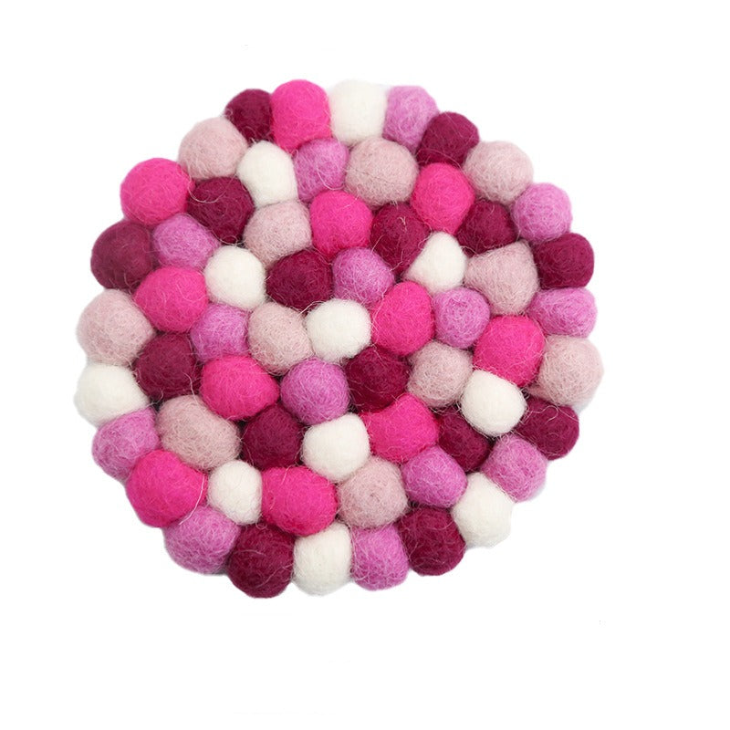 Handmade Zakka-style wool felt ball coaster0