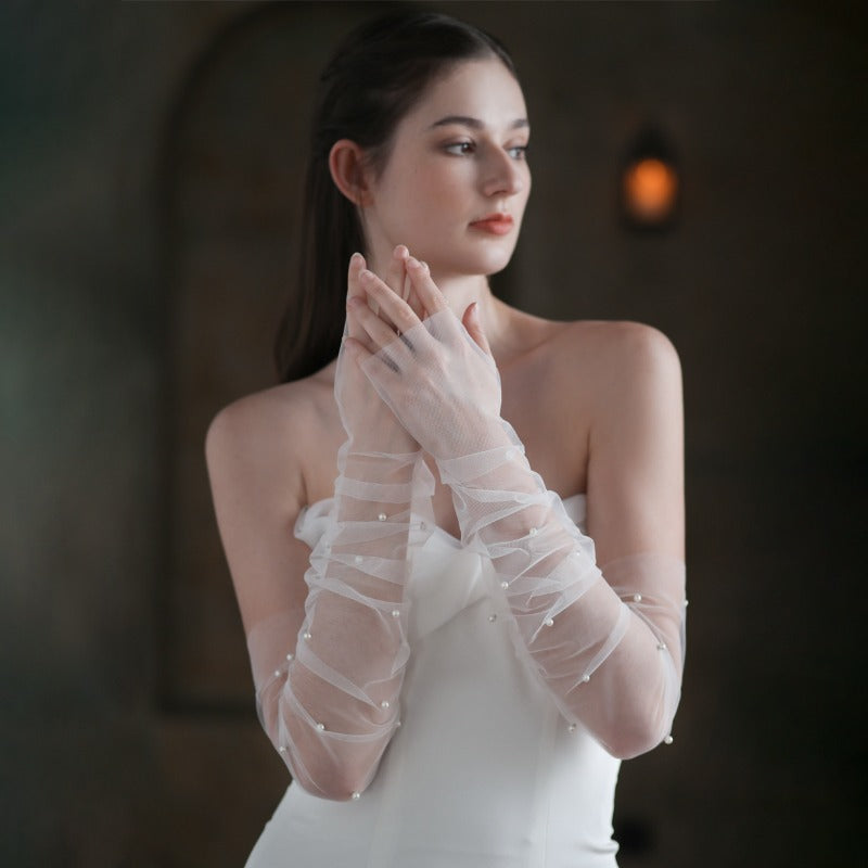 Elegant white long pearl bridal gloves for weddings3