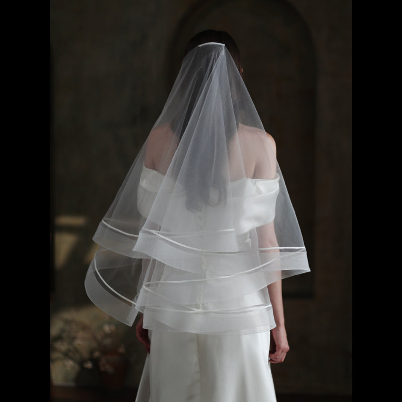 Elegant white double layer bridal veil for weddings7