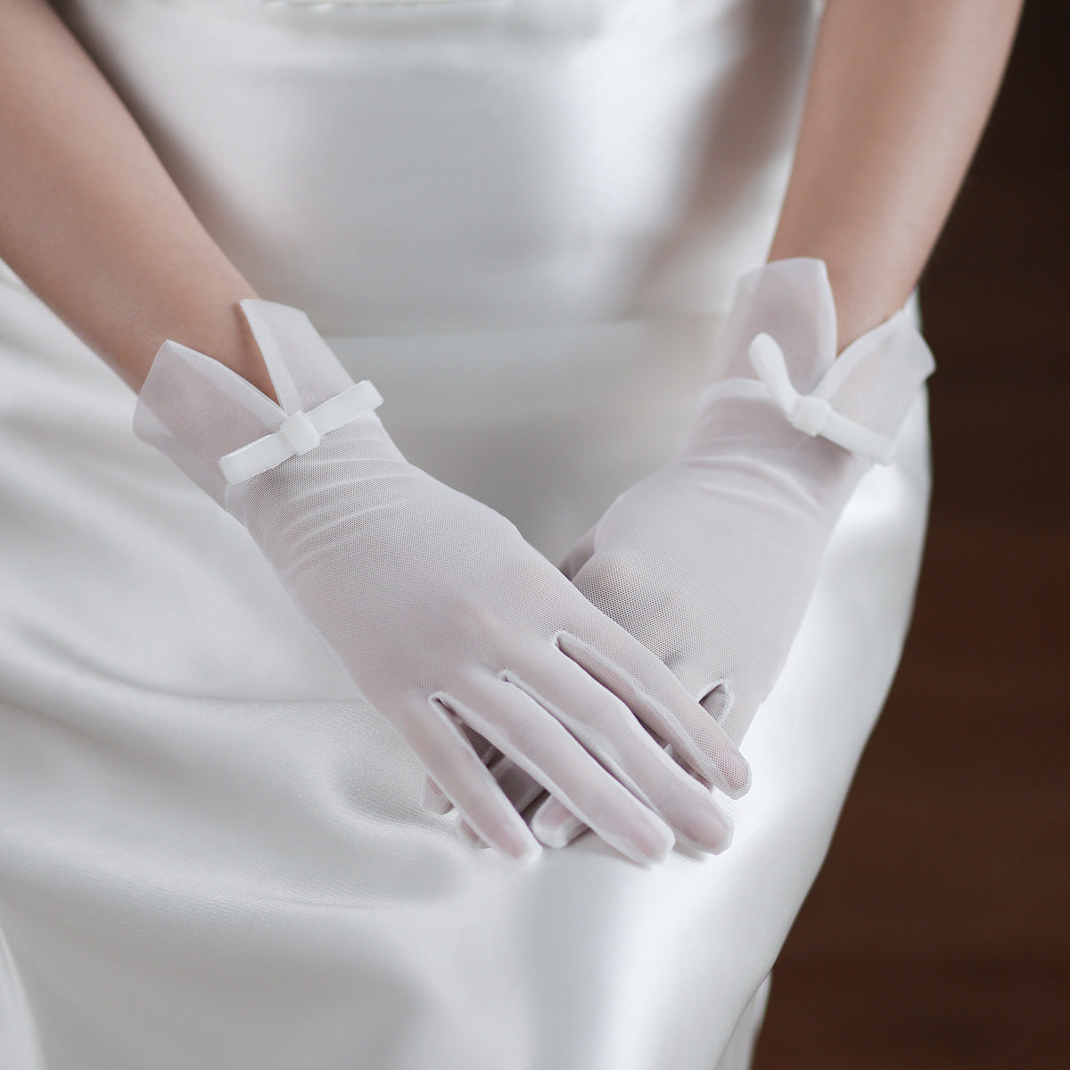 Elegant Bow Bridal Gloves for wedding2