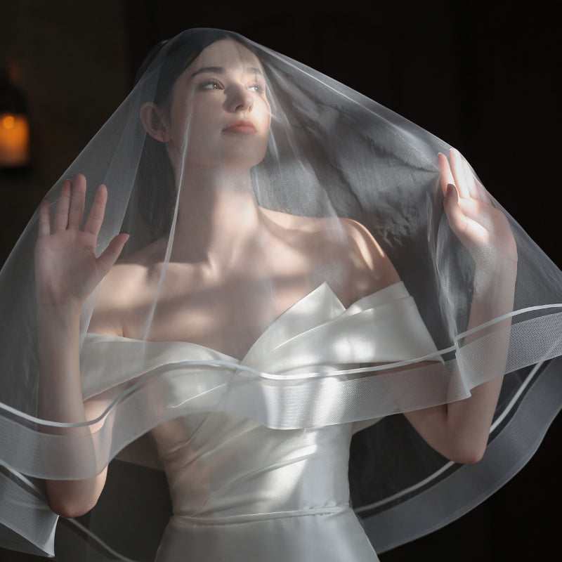 Elegant white double layer bridal veil for weddings3