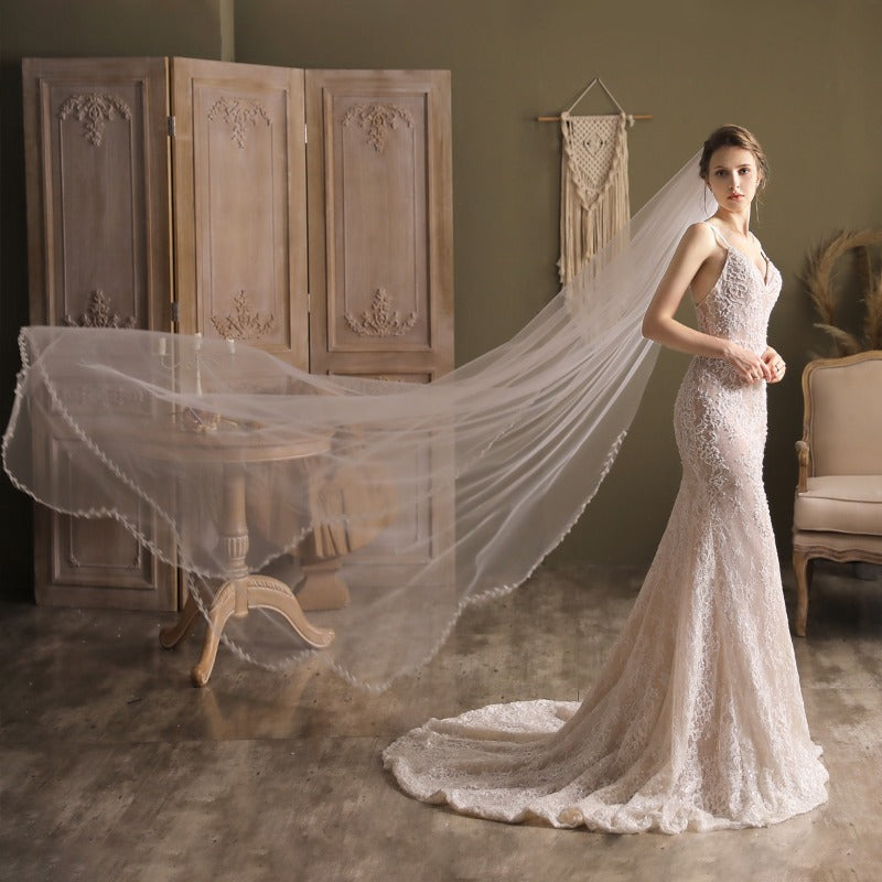 Elegant Lace Trailing Bridal Veil for Wedding4