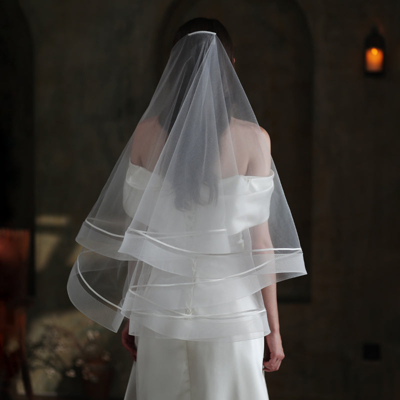 Elegant white double layer bridal veil for weddings5