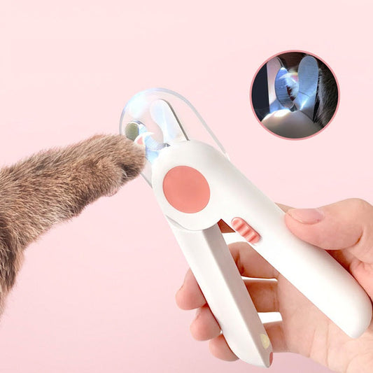 Cat Nail Clipper with LED Lighting for precise pet grooming9
